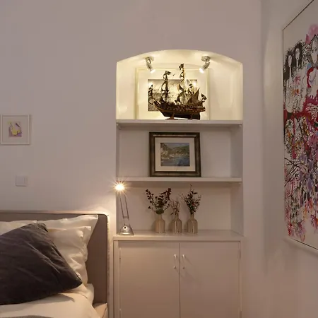 Vila The Poets House